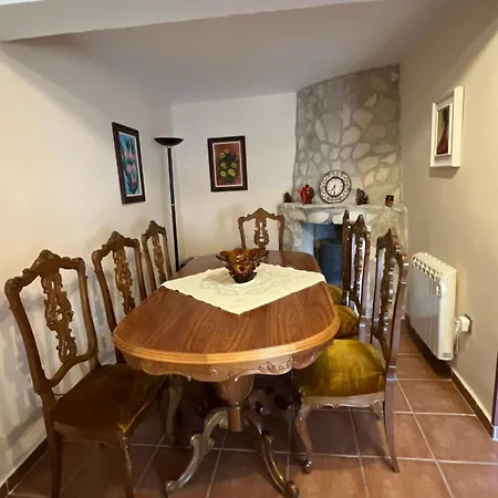 Casa de Férias La Casa De Fausto En Basardilla